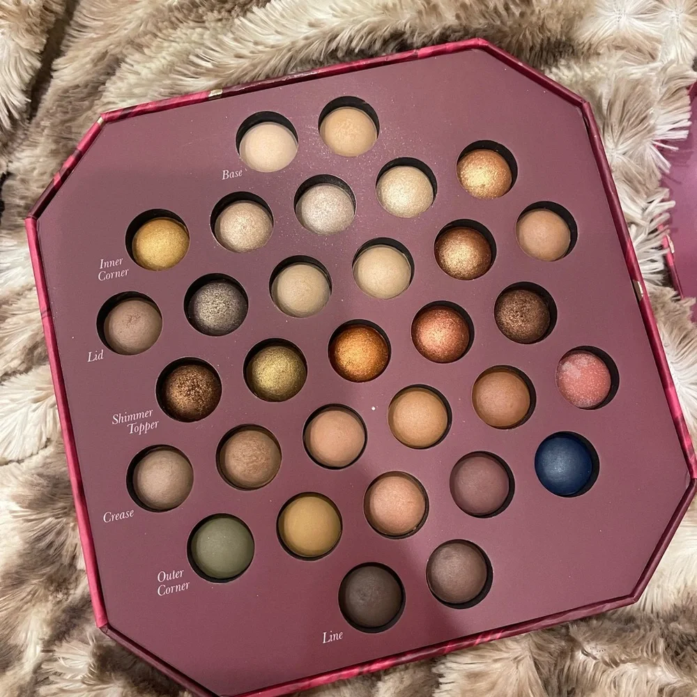 Laura Geller Warm & Wonderful 31-Pan Baked Eyeshadow Palette - Warm Tones